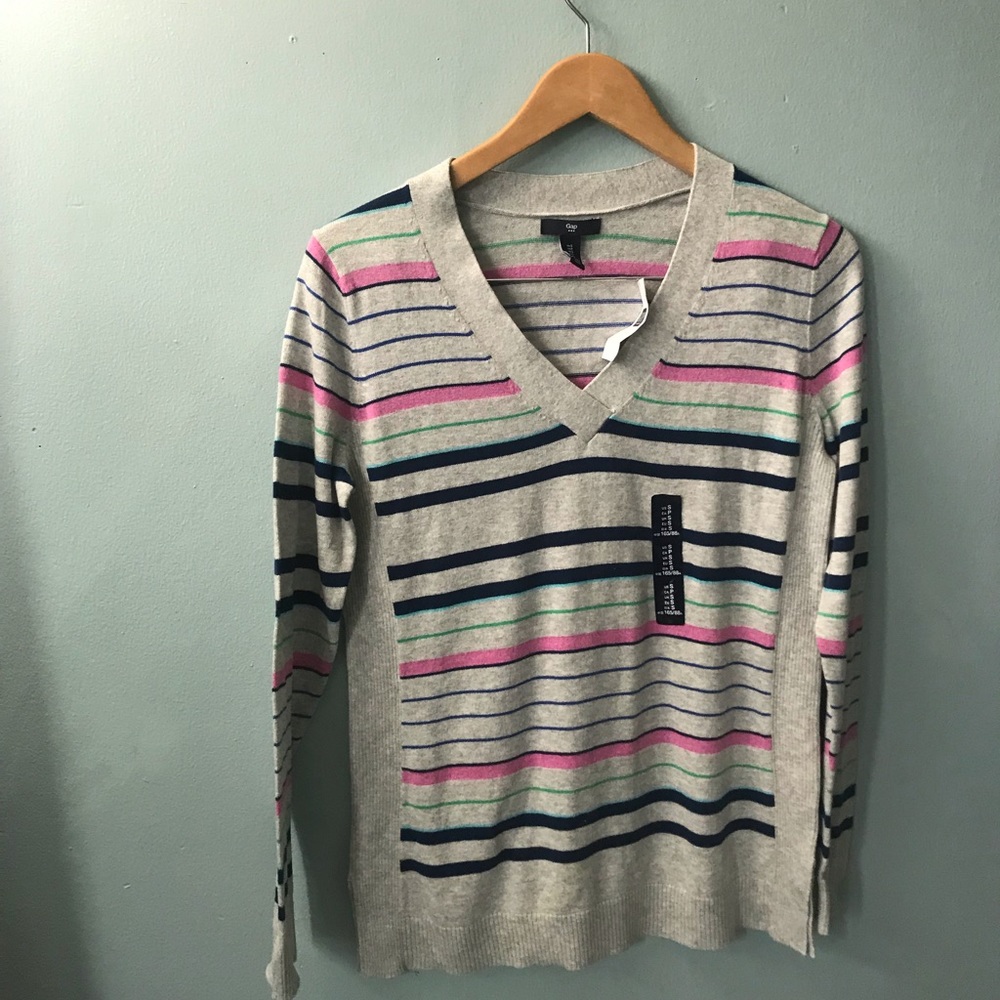 GAP V Neck Sweater